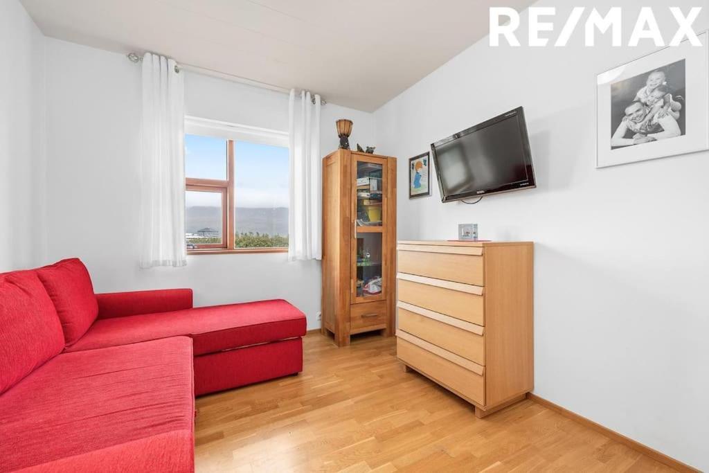 Villa Amazing With Hot Tub Near Reykjavik *
